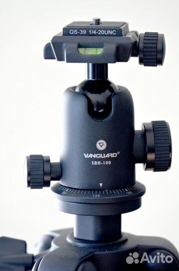 Штатив для фотоаппарата Vanguard Tracker 283AB 100