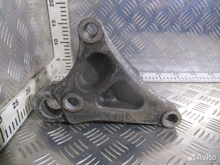 Кронштейн двс задний правый Volvo 20753358