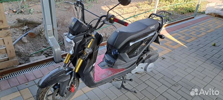 Продаю скутер 2023г