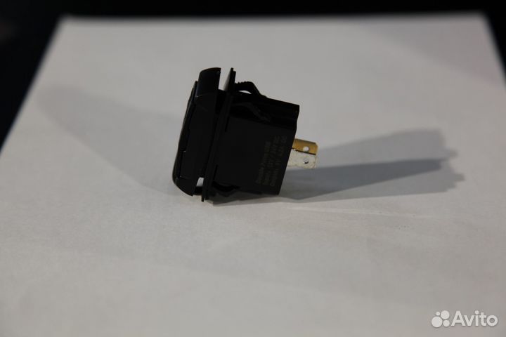Разъем USB 5В 4.2А и вольтметр AES1118sula013