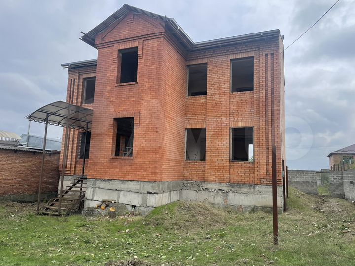 Дом 200 м² на участке 12 сот.