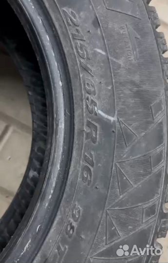Pirelli Carrier Winter 215/65 R16 98
