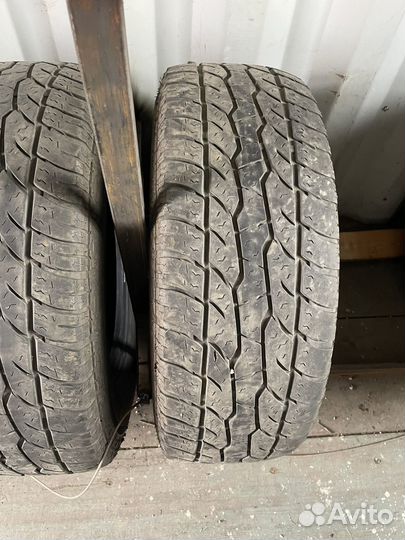 Bridgestone Blizzak DM-V1 265/70 R16