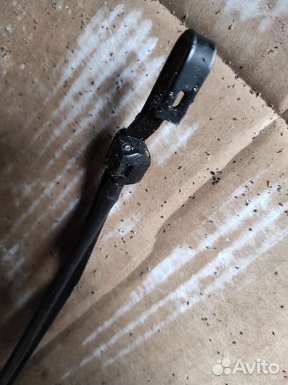 Поводок стеклоочистителя на mercedes vito 638