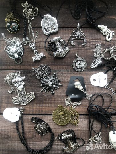 Мужские кулоны, подвески