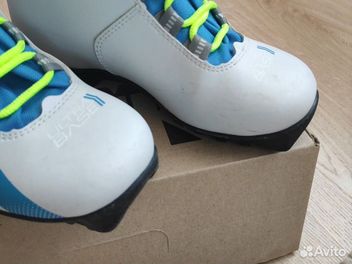 Лыжные ботинки