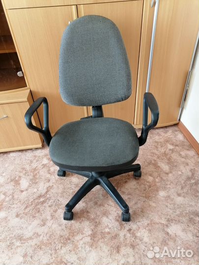 Компьютерное кресло