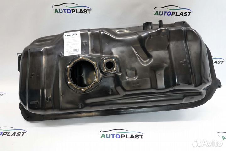 Топливный бак Mazda Demio