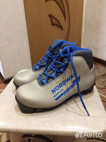 Лыжные ботинки