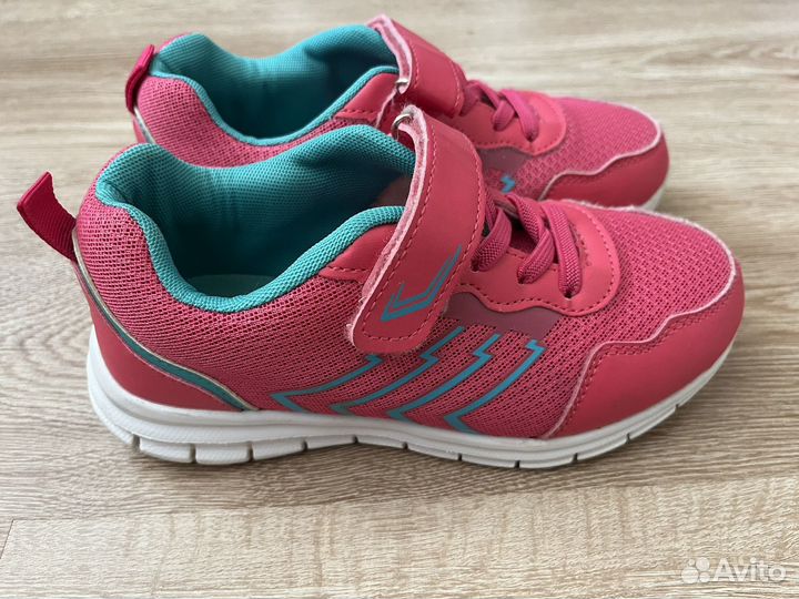 Кроссовки 32р