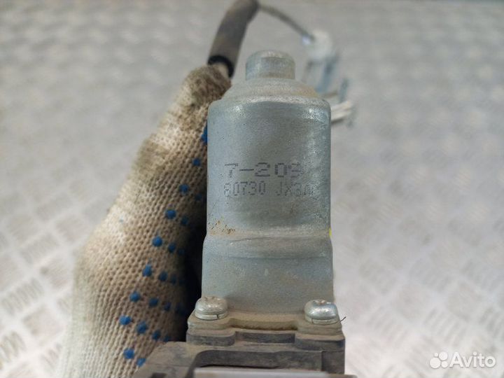 Стеклоподъемник электр. передний правый Nissan