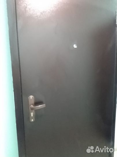 Дверь входная металлическая от застройщика