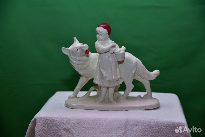 Фарфоровые статуэтки