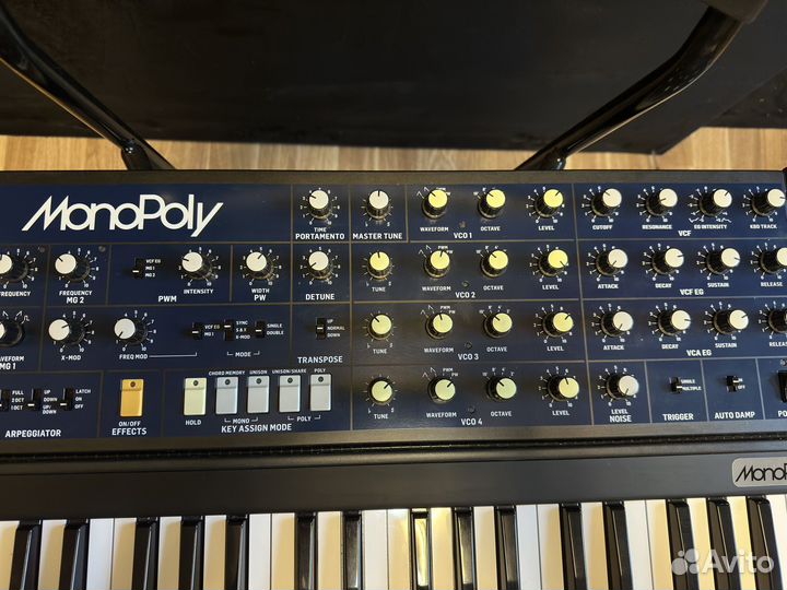 Behringer monopoly аналоговый синтезатор