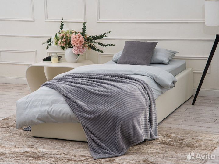 Kровать односпальная, в наличии