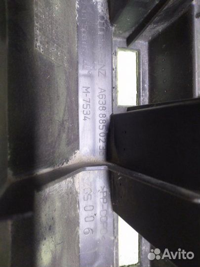 Усилитель бампера задний Mercedes Vito W638