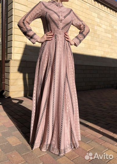 Вечернее платье