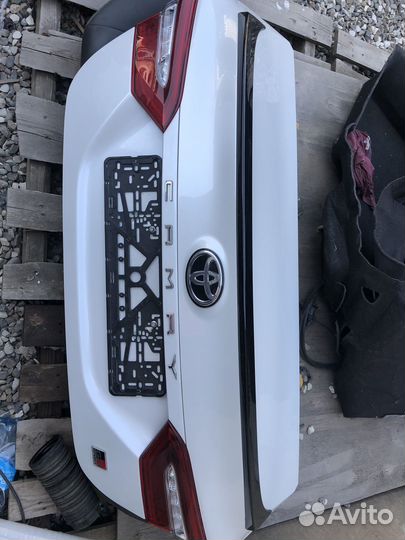 Крыжка багажника GR sport на toyota camry v70