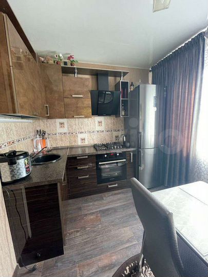 2-к. квартира, 56 м², 5/10 эт.
