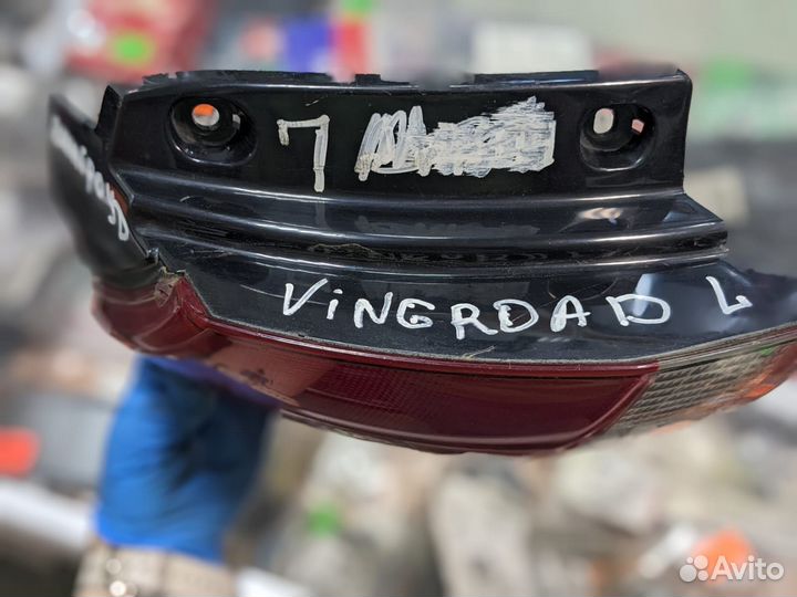 Стоп сигнал 2002год 220-24764 японияnissan Wingroa