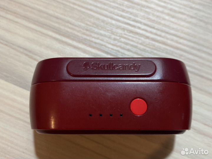 Наушник левый skullcandy с футляром
