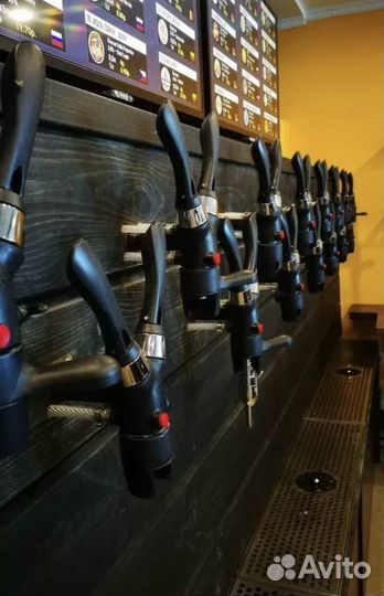 Продавец-бармен