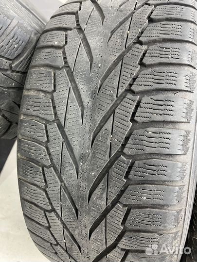 Nokian Tyres Hakkapeliitta R2 SUV 275/50 R20