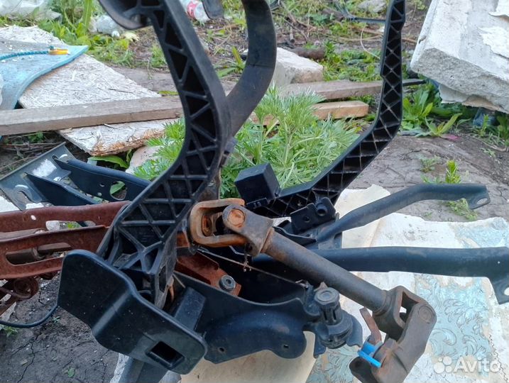 Педальный узел Ford Vw