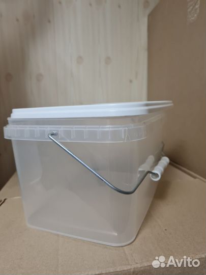 Контейнер пластиковый с крышкой 5.8л