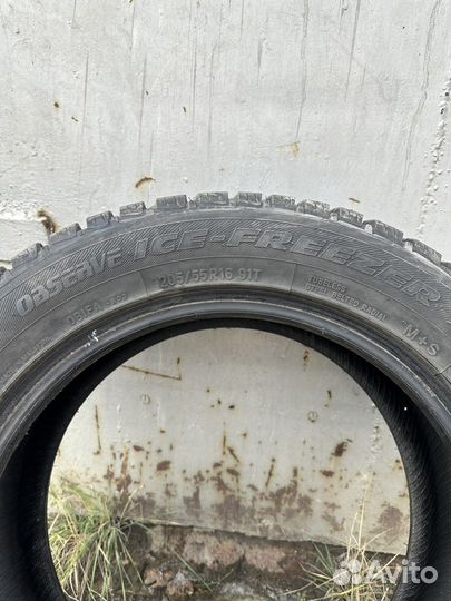 Toyo Observe Ice-Freezer 205/55 R16