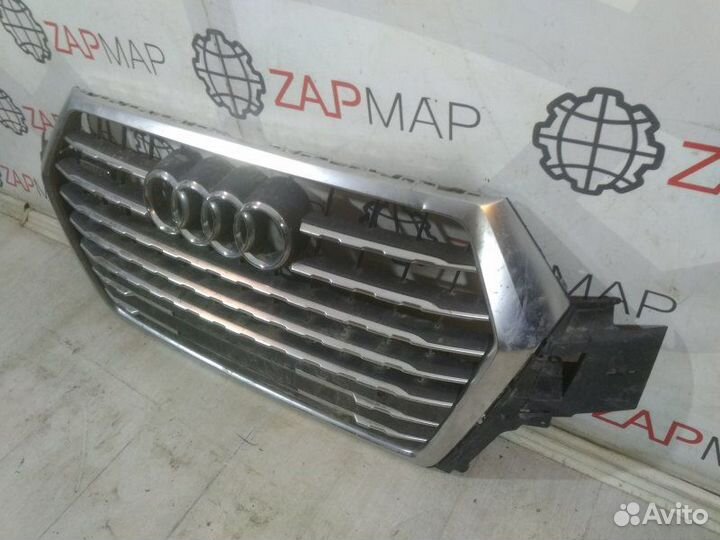 Решетка радиатора передняя Audi Q7 4M 2015-Нв