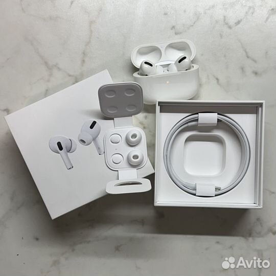 Кейс для airpods pro с правым наушником