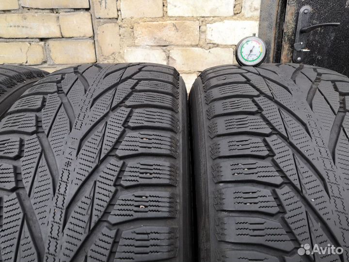 Nokian Hakkapeliitta R2 SUV 265/60 R18
