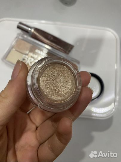 Косметика Dior, essence