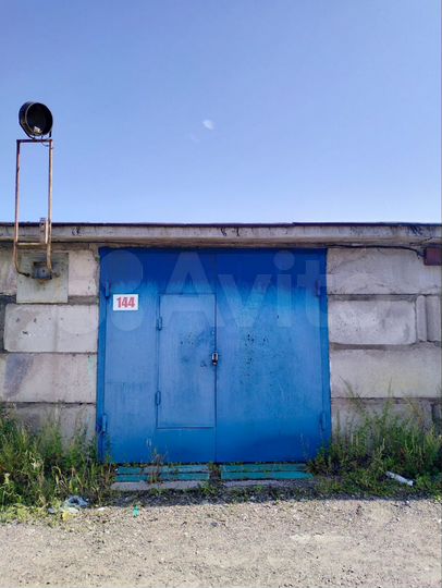 Гараж, > 30 м²