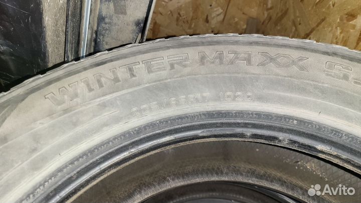 Dunlop Winter Maxx SJ8 225/65 R17 102Q