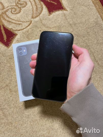 iPhone 11, 64 ГБ