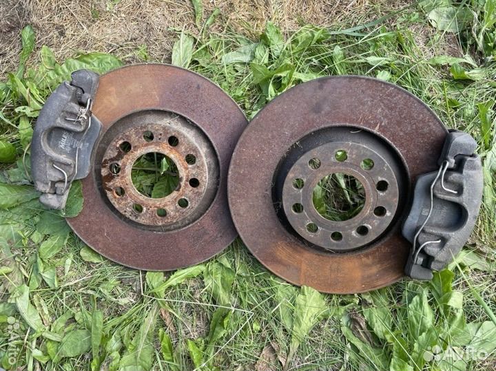 Тормозные диски с супортами audi a6 c5