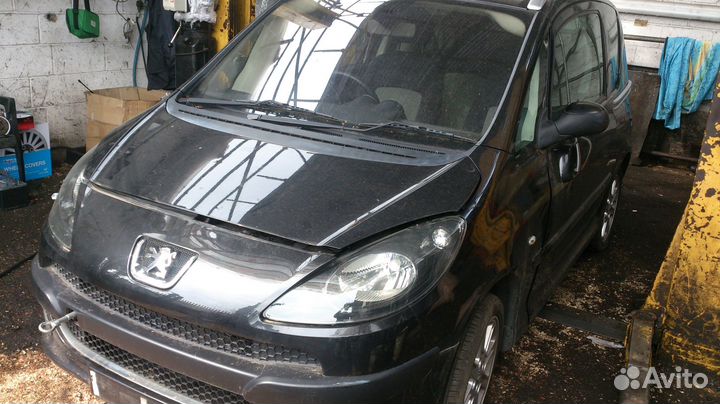 Разбор на запчасти Peugeot 1007