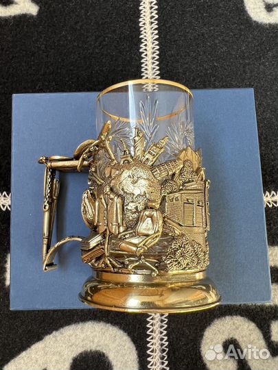 Подстаканник с бокалом