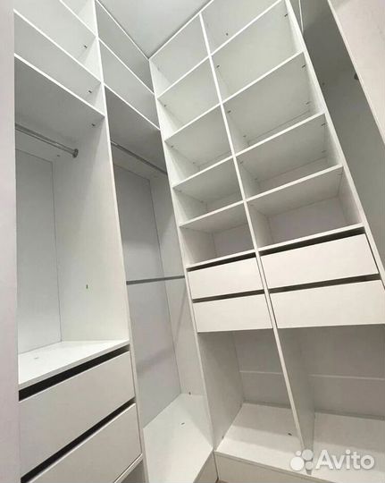 Гардеробная белая