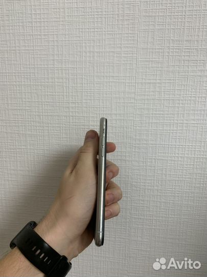 iPhone X, 64 ГБ