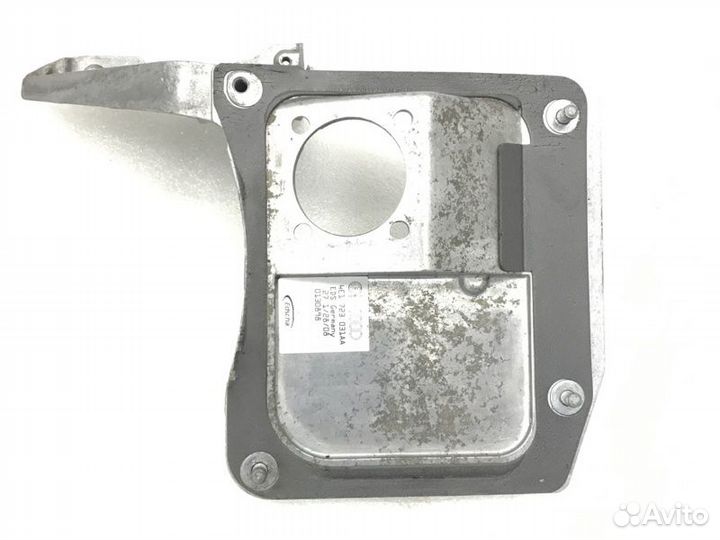 Кронштейн педали газа Audi A8 D3 BVJ 2008