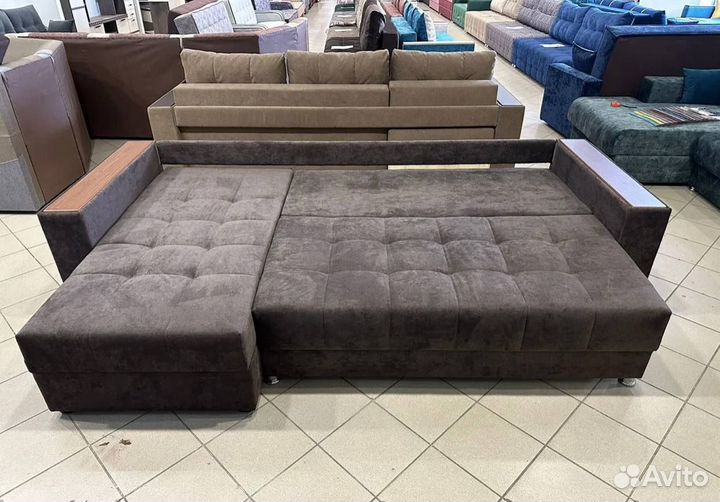 Диван угловой бриз