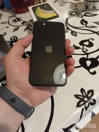 iPhone se 2020 64 gb