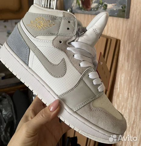 Кроссовки nike женские