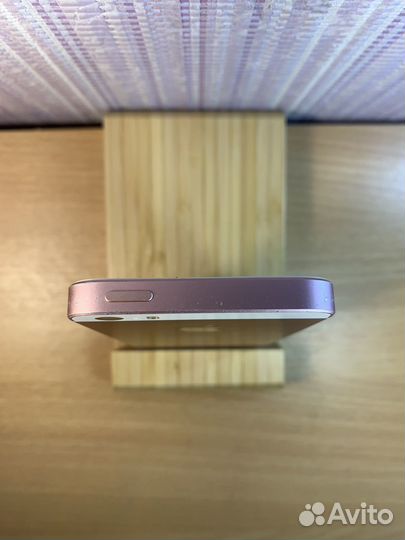 iPhone SE, 32 ГБ