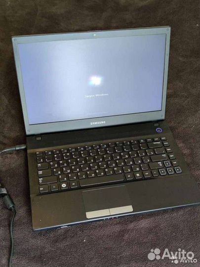Ноутбук samsung NP300V4A-8NJ