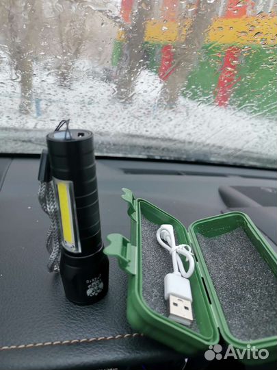 Фонарик в футляре новый