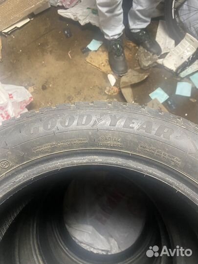 Goodyear UltraGrip 205/55 R16 91H